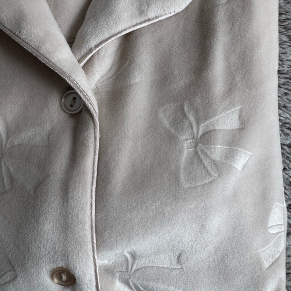 Flora Nikrooz Cream Loungewear Set - Picture 4 of 6